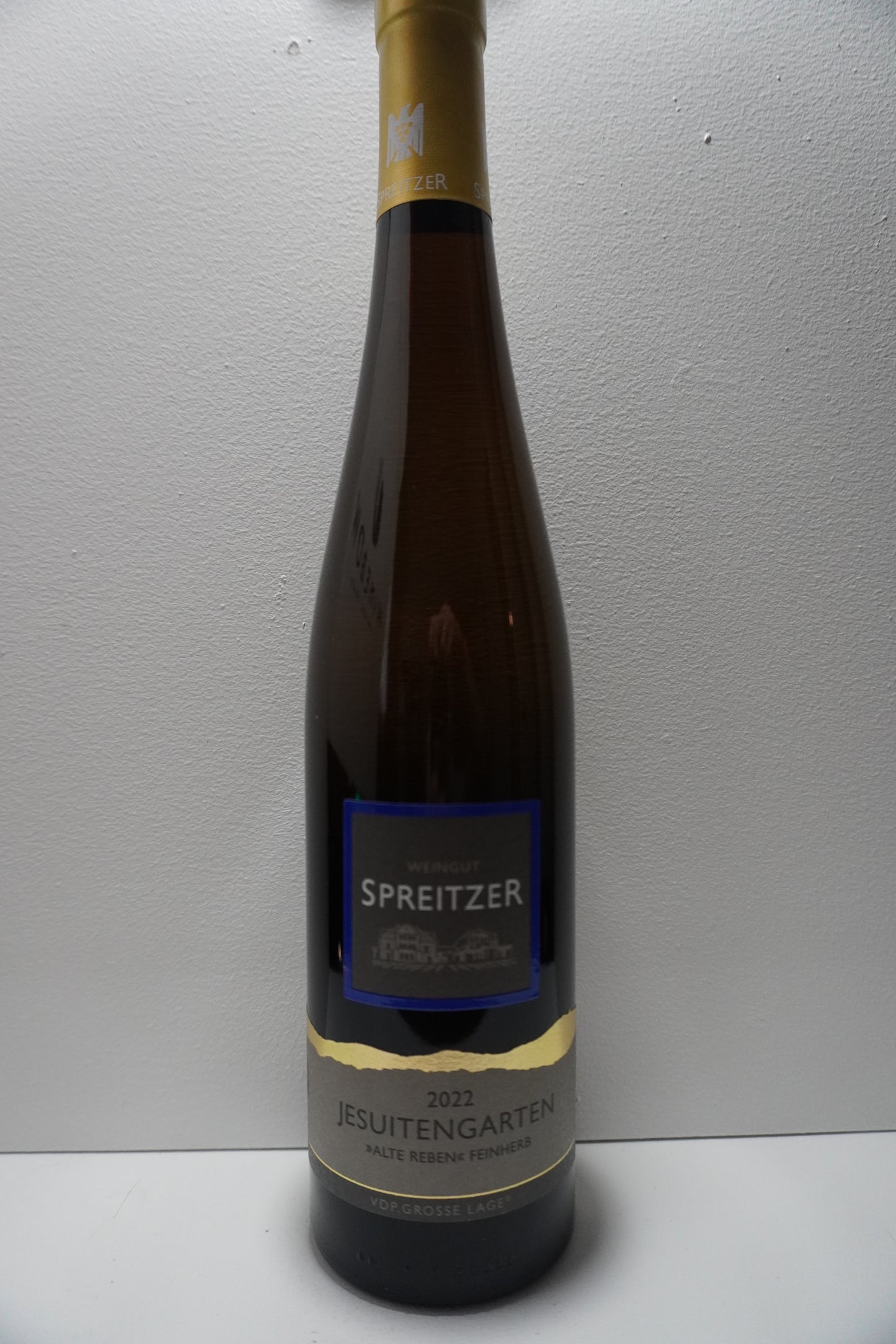Spreitzer, Riesling, Feinherb, "Alte Reben," Jesuitengarten, Rheingau, Germany 2022