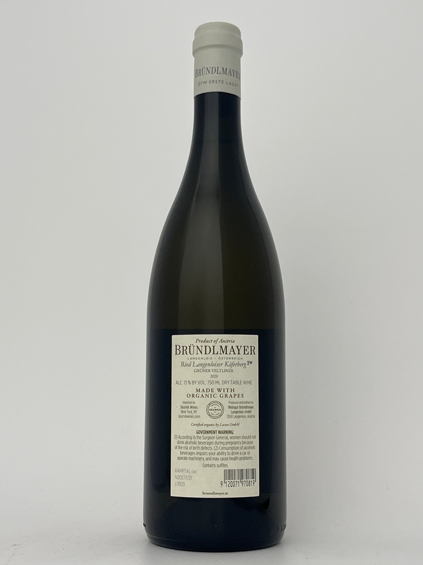 Back label of a bottle of Brundlmayer, Gruner Veltliner, Ried Kaferberg- Erste Lage, Kamptal, Austria 2020 in a white backround.