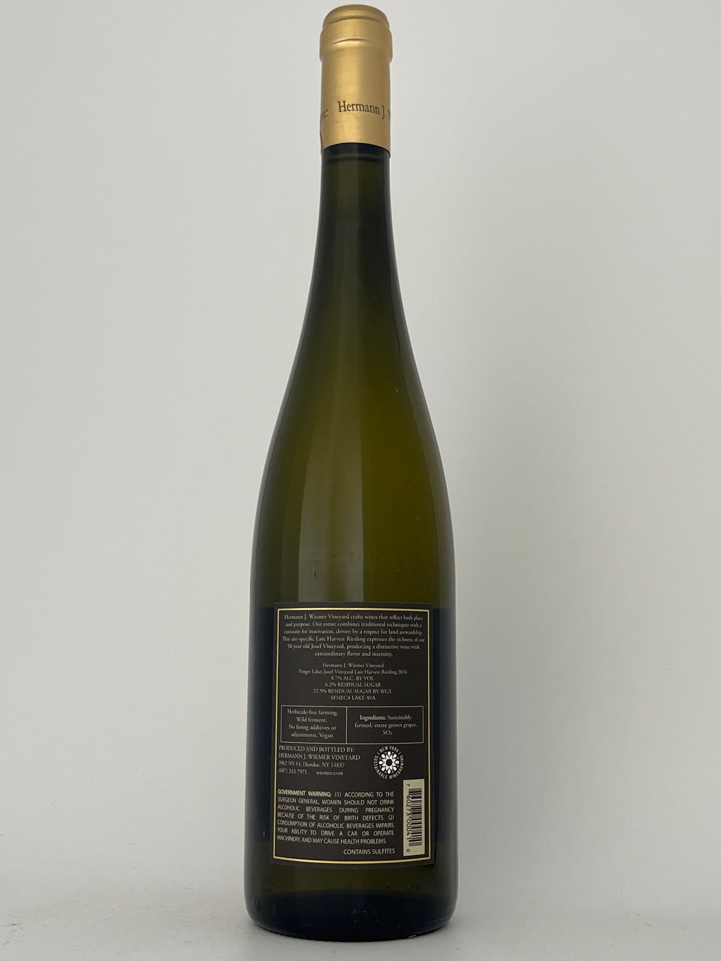 Back label of a bottle of Hermann J. Wiemer, Riesling, "Josef Vineyard," Finger Lakes, New York, United States 2024 in a white backround.