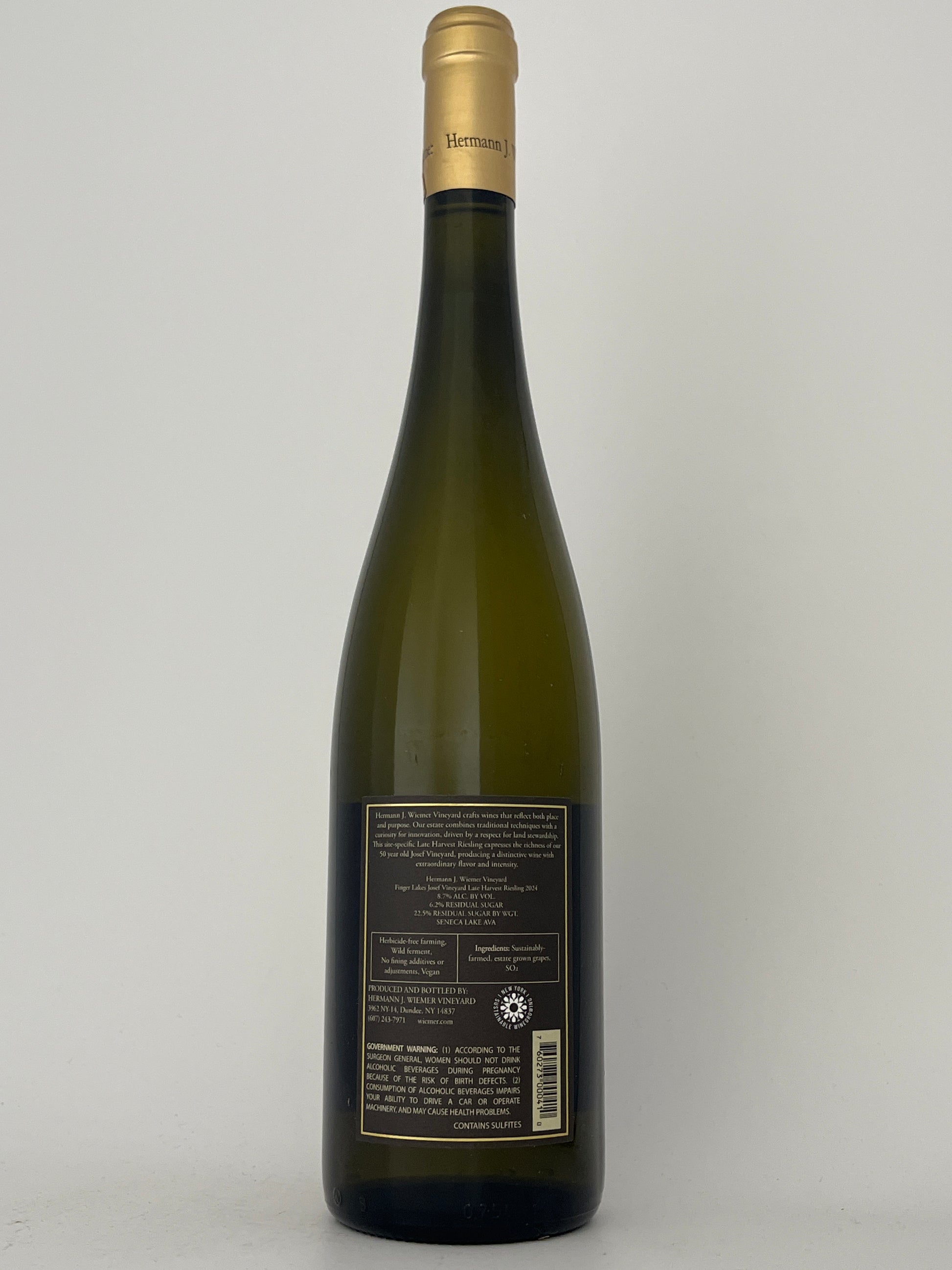 Back label of a bottle of Hermann J. Wiemer, Riesling, "Josef Vineyard," Finger Lakes, New York, United States 2024 in a white backround.