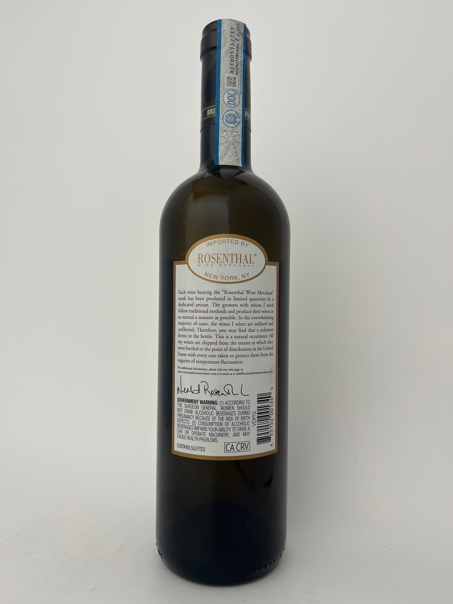 Back label of a bottle of Bruno Verdi, Pinot Grigio, Oltrepo Pavese, Lombardy, Italy 2024 in a white backround.