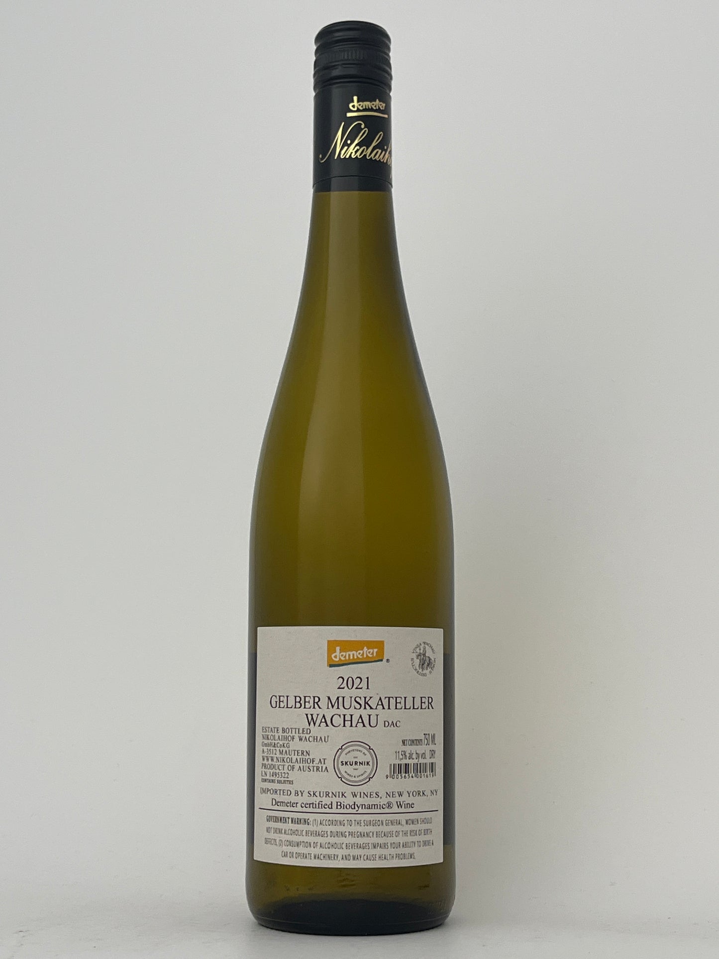 Back label of a bottle of Nikolaihof, Gelber Muskateller, Wachau, Austria 2021 in a white backround.