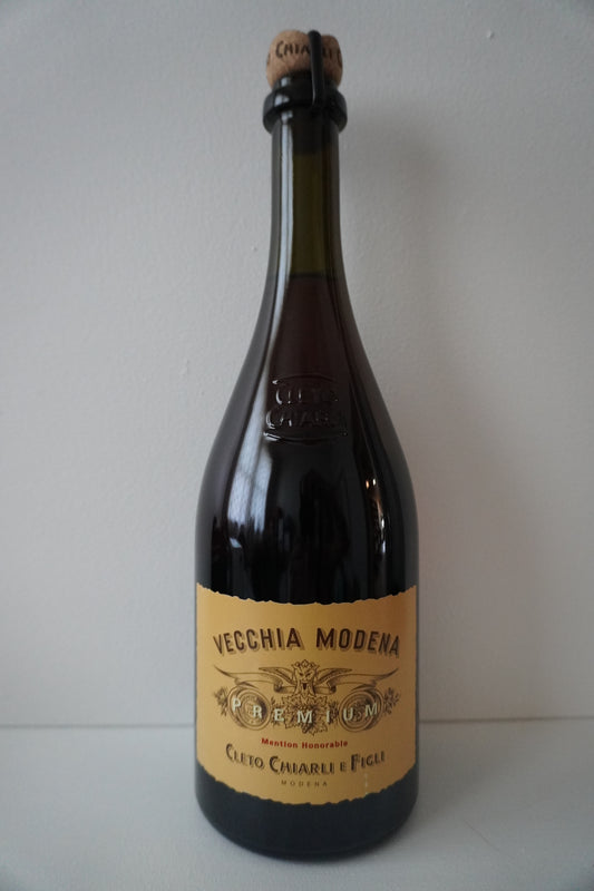 Cleto Chiarli, Lambrusco di Sorbara, Secco, Modena, Emilia-Romagna, Italy NV