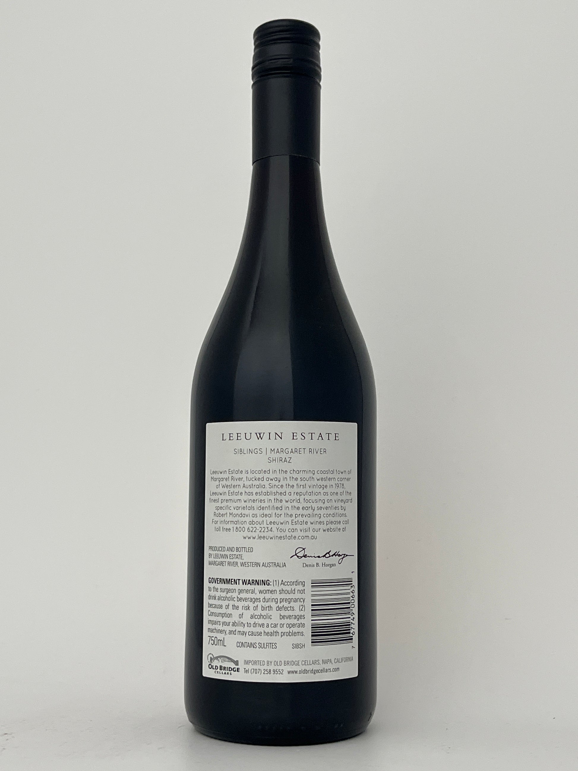 Back label of a bottle of Leeuwin Estate, Shiraz, "Siblings," Margaret River, Western Australia, Australia 2021 in a white backround.