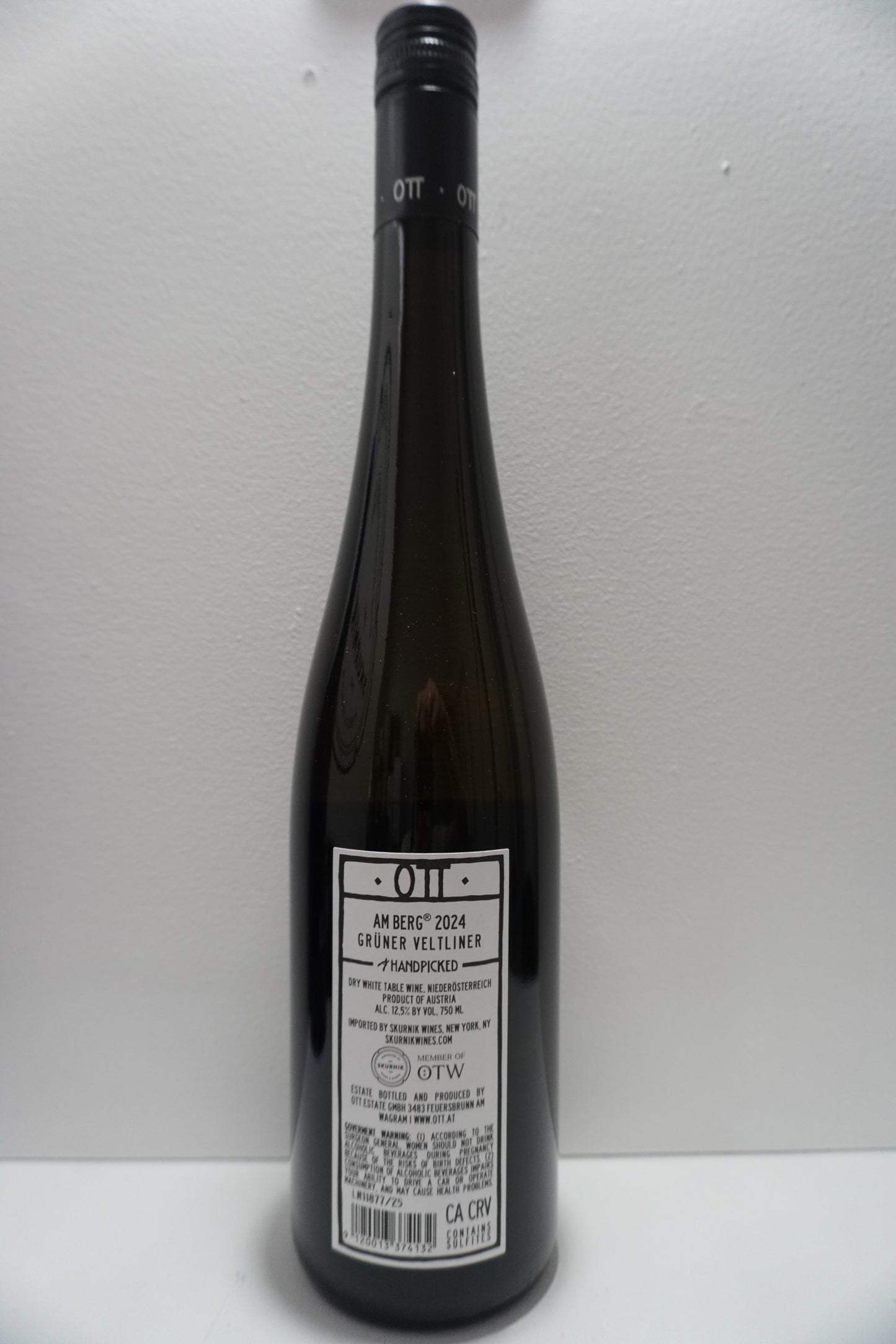 Ott, Gruner Veltliner, "Am Berg," Wagram, Austria 2024