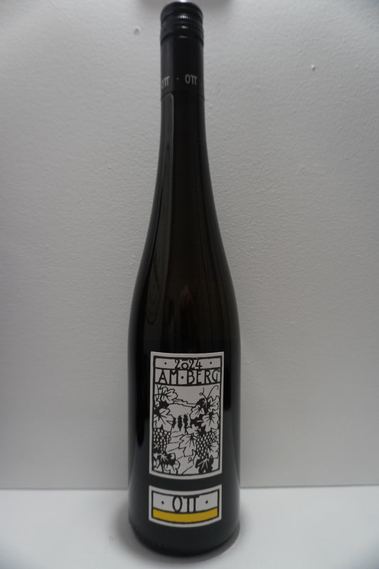 Ott, Gruner Veltliner, "Am Berg," Wagram, Austria 2024